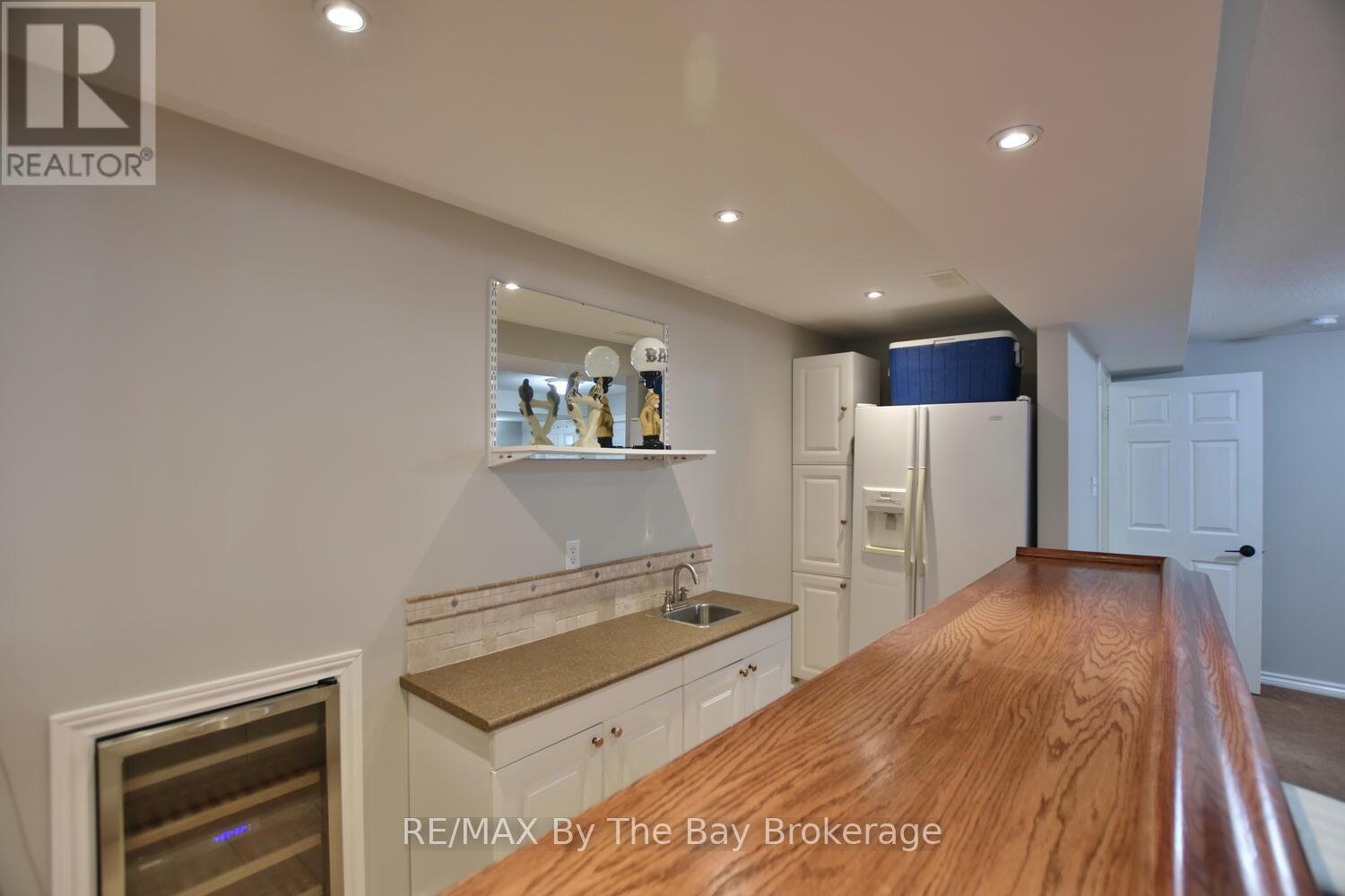 424 Ramblewood Drive, Wasaga Beach, Ontario  L9Z 1P3 - Photo 26 - S12227411