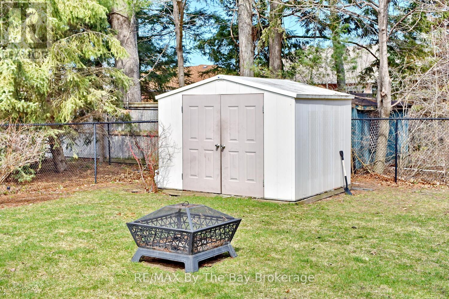 424 Ramblewood Drive, Wasaga Beach, Ontario  L9Z 1P3 - Photo 39 - S12227411