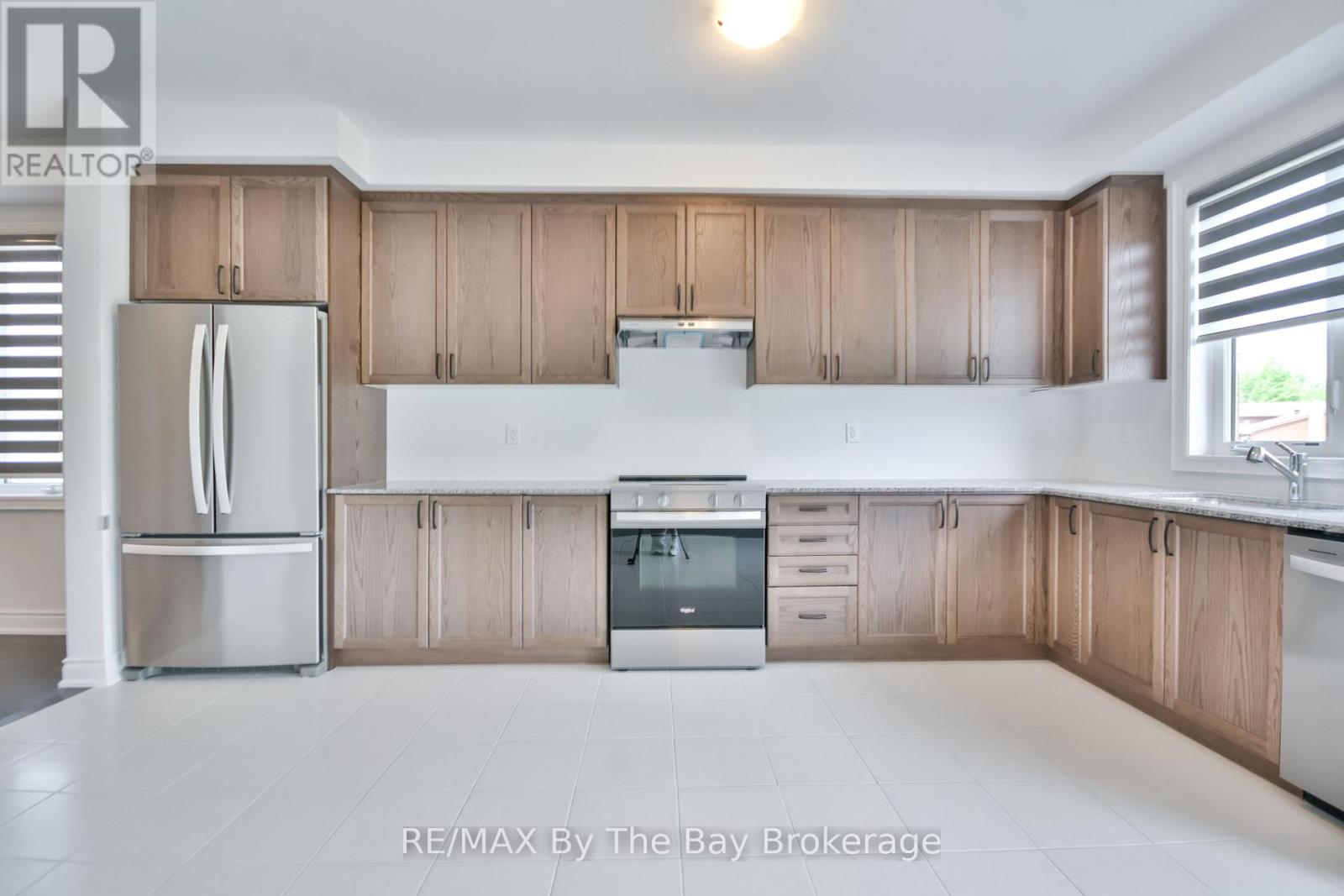 4 Misty Ridge Road, Wasaga Beach, Ontario  L9Z 0R8 - Photo 18 - S12227420
