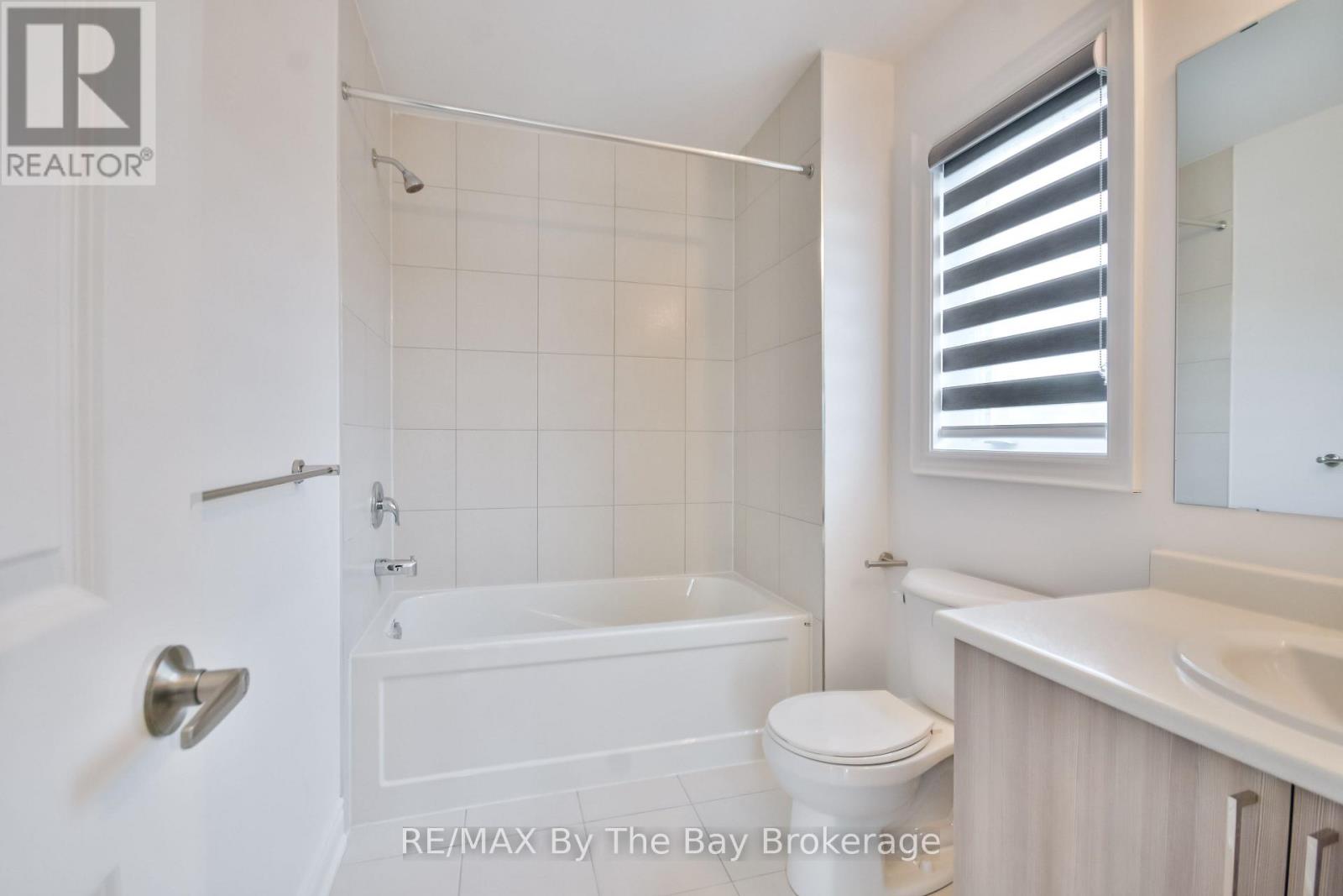 4 Misty Ridge Road, Wasaga Beach, Ontario  L9Z 0R8 - Photo 41 - S12227420