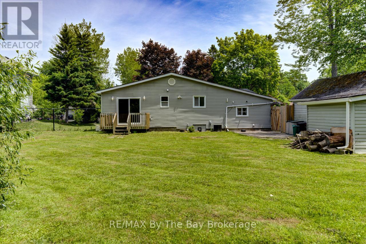 58 47th Street S, Wasaga Beach, Ontario  L9Z 1Y6 - Photo 3 - S12227440