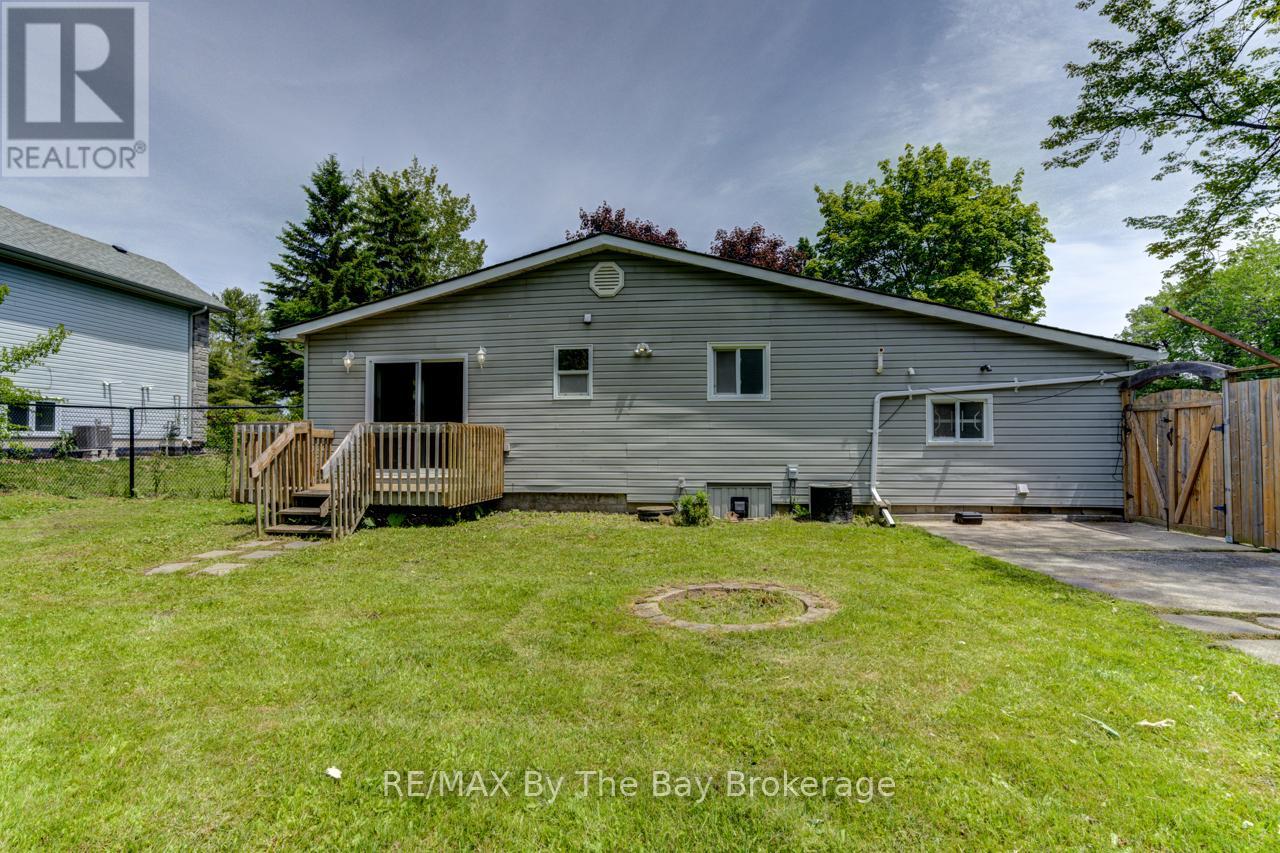 58 47th Street S, Wasaga Beach, Ontario  L9Z 1Y6 - Photo 30 - S12227440
