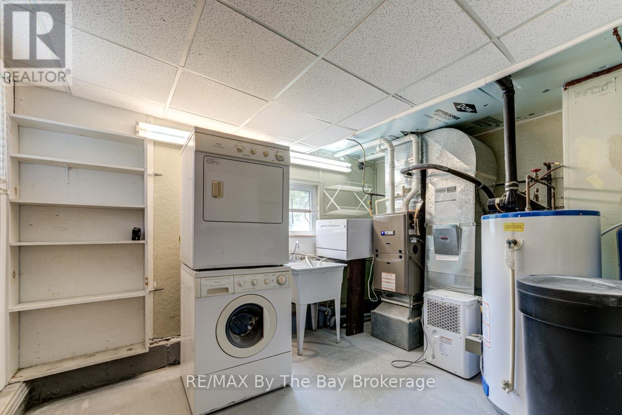 58 47th Street S, Wasaga Beach, Ontario  L9Z 1Y6 - Photo 35 - S12227440