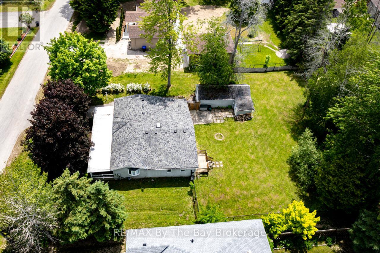 58 47th Street S, Wasaga Beach, Ontario  L9Z 1Y6 - Photo 4 - S12227440