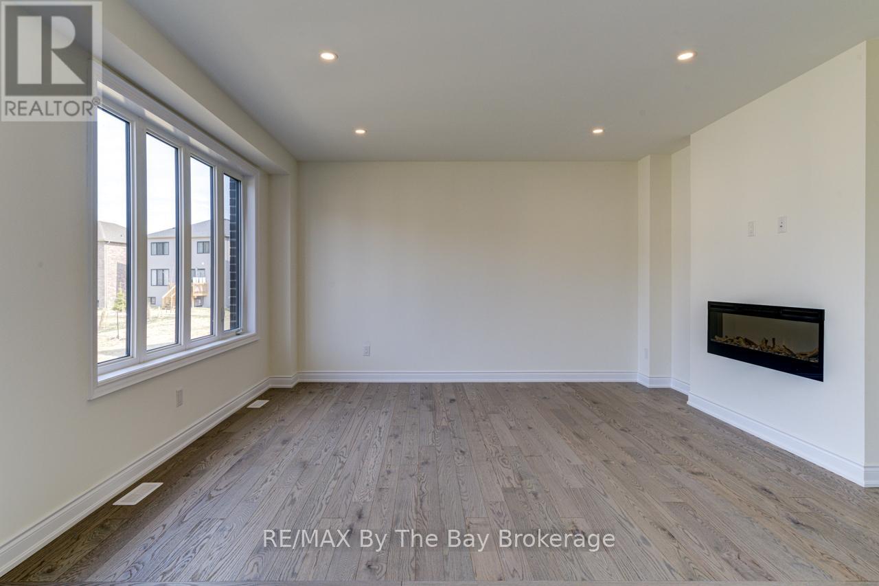 67 Nicort Road, Wasaga Beach, Ontario  L9Z 0N1 - Photo 12 - S12227480