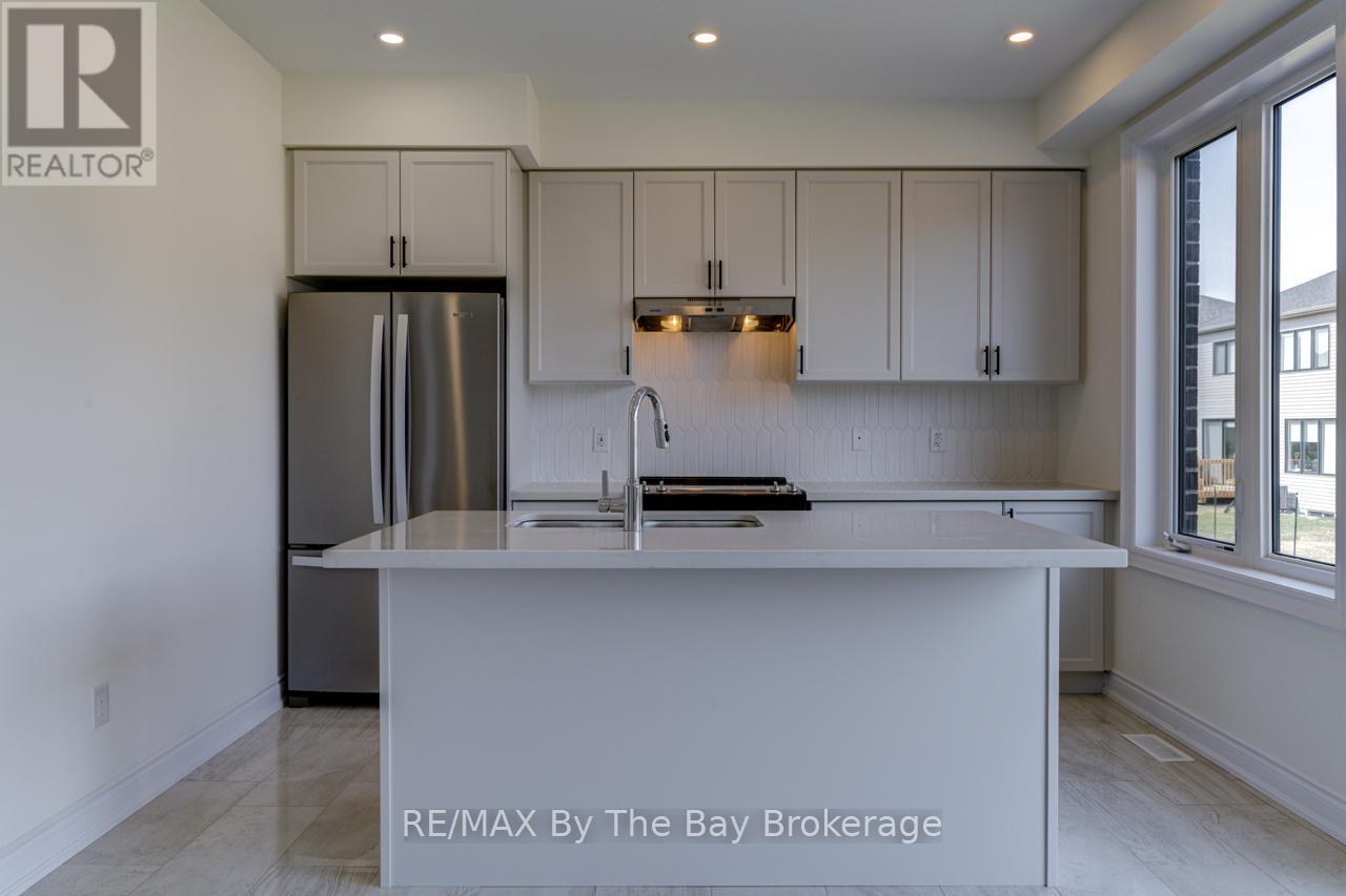 67 Nicort Road, Wasaga Beach, Ontario  L9Z 0N1 - Photo 18 - S12227480