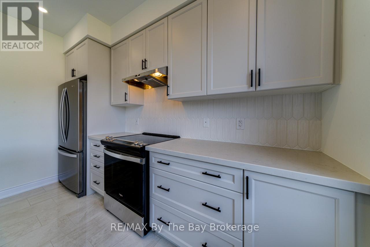 67 Nicort Road, Wasaga Beach, Ontario  L9Z 0N1 - Photo 21 - S12227480