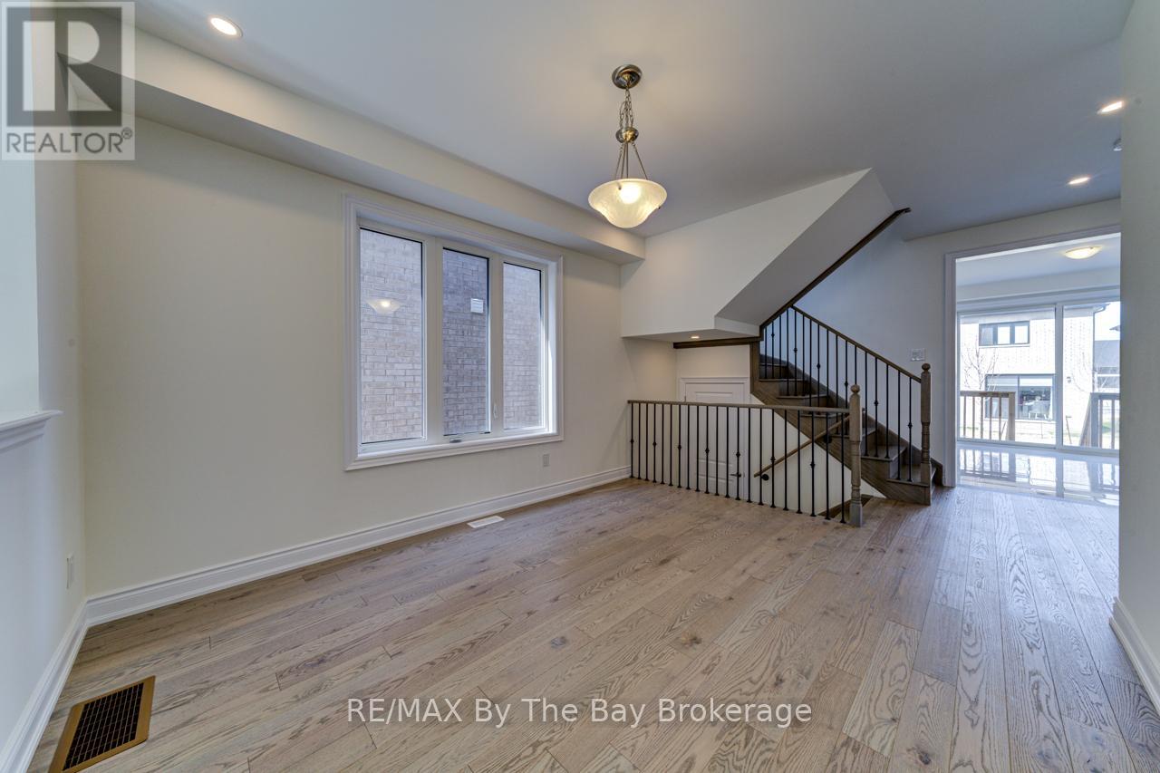 67 Nicort Road, Wasaga Beach, Ontario  L9Z 0N1 - Photo 4 - S12227480