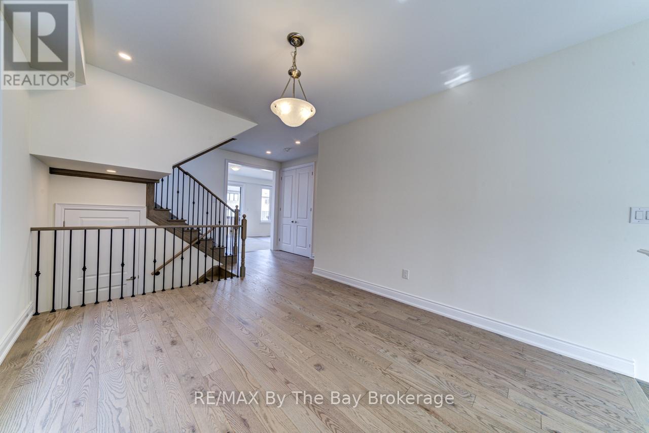 67 Nicort Road, Wasaga Beach, Ontario  L9Z 0N1 - Photo 7 - S12227480