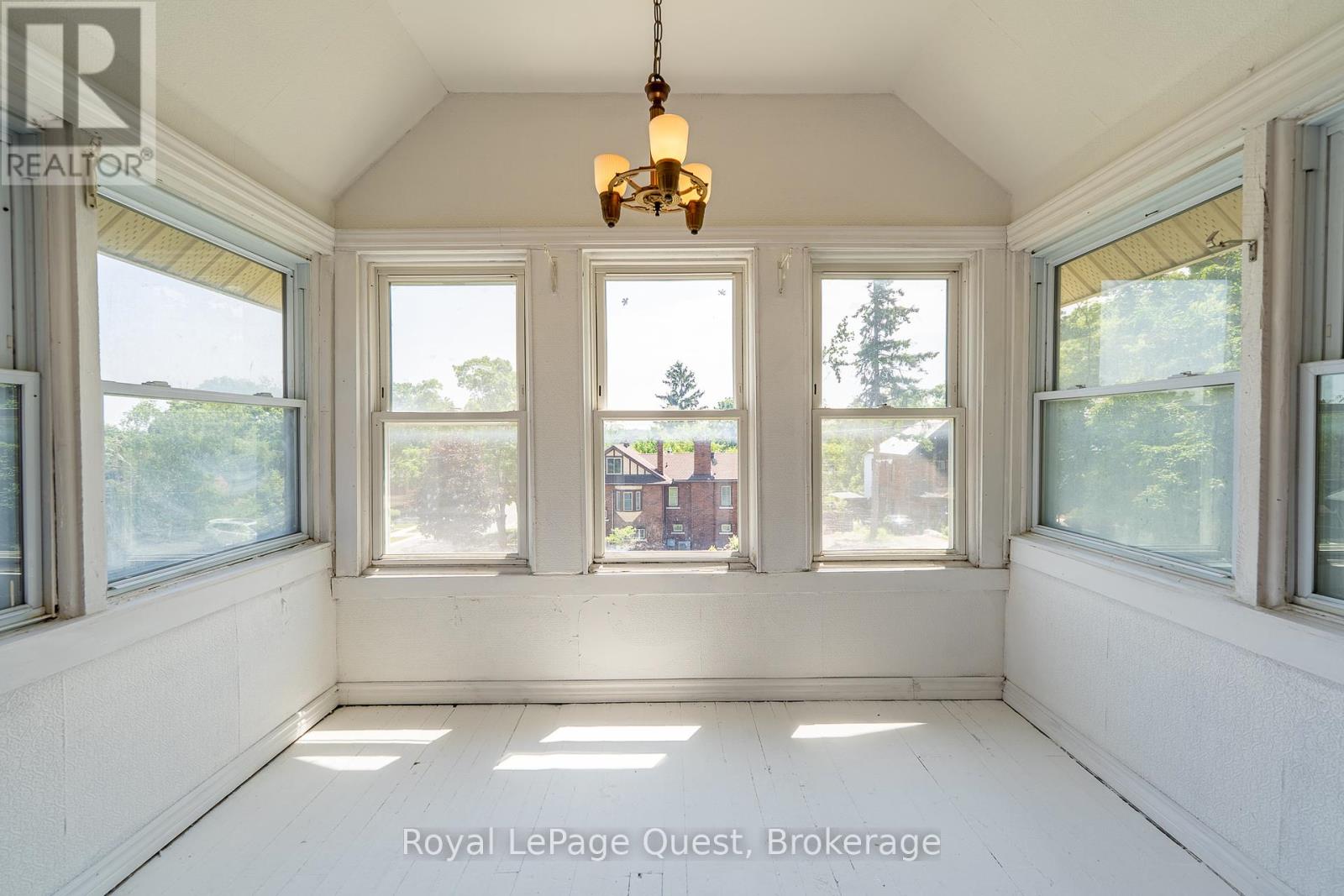 120 Brant Street E, Orillia, Ontario  L3V 1Z2 - Photo 24 - S12227647