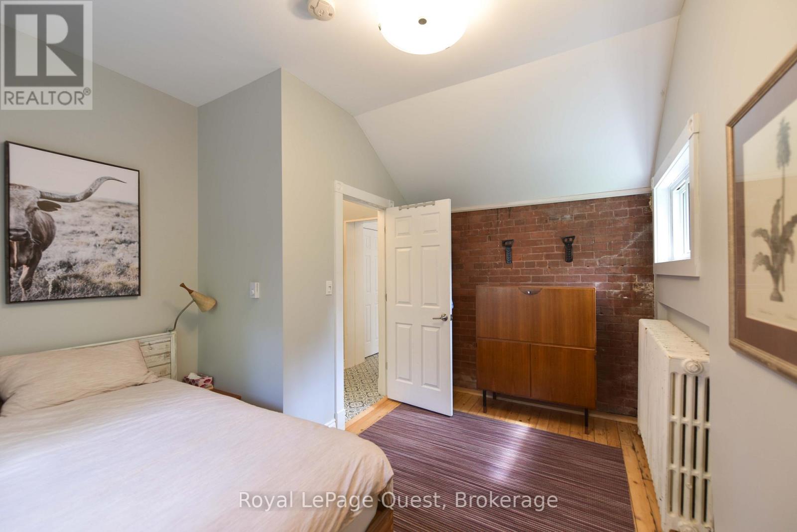 120 Brant Street E, Orillia, Ontario  L3V 1Z2 - Photo 32 - S12227647
