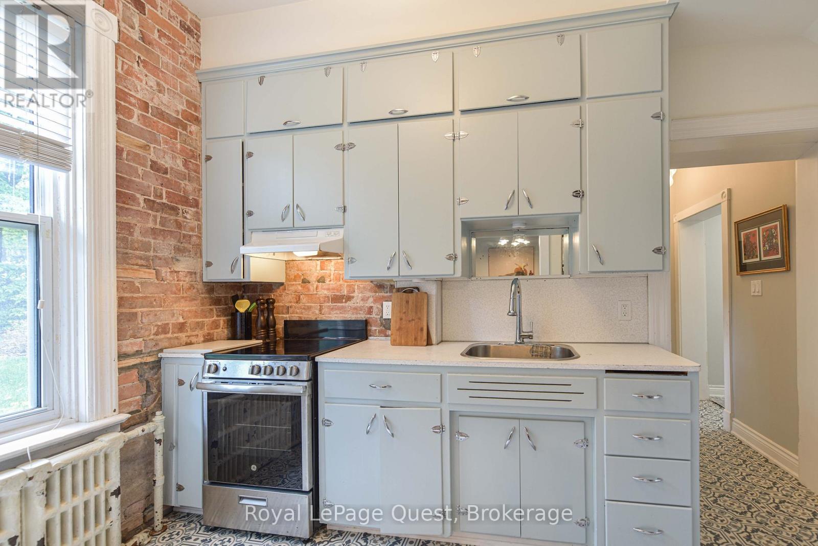 120 Brant Street E, Orillia, Ontario  L3V 1Z2 - Photo 34 - S12227647
