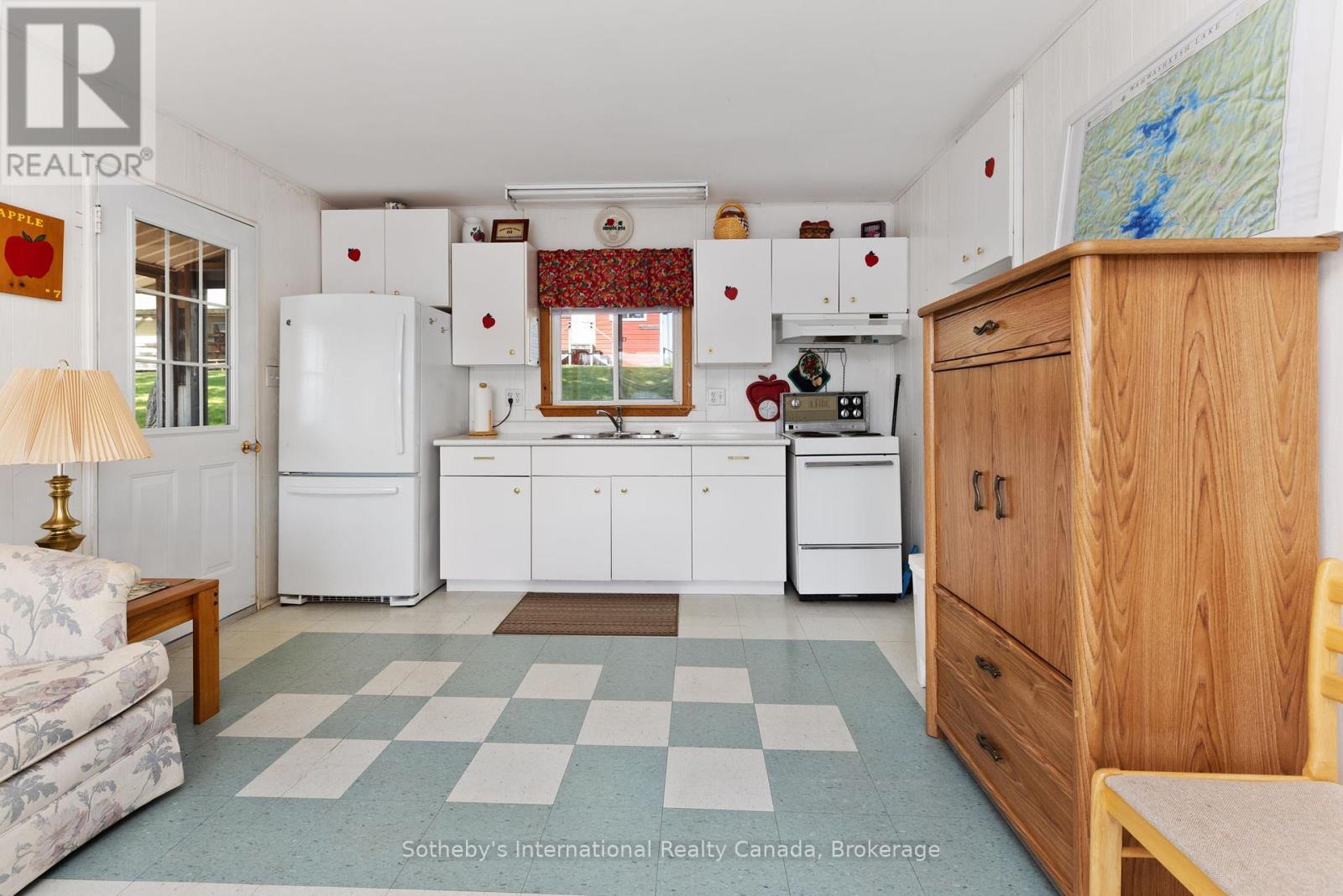 22341 Wahwashkesh Lake, Whitestone, Ontario  P0A 1G0 - Photo 20 - X12227638