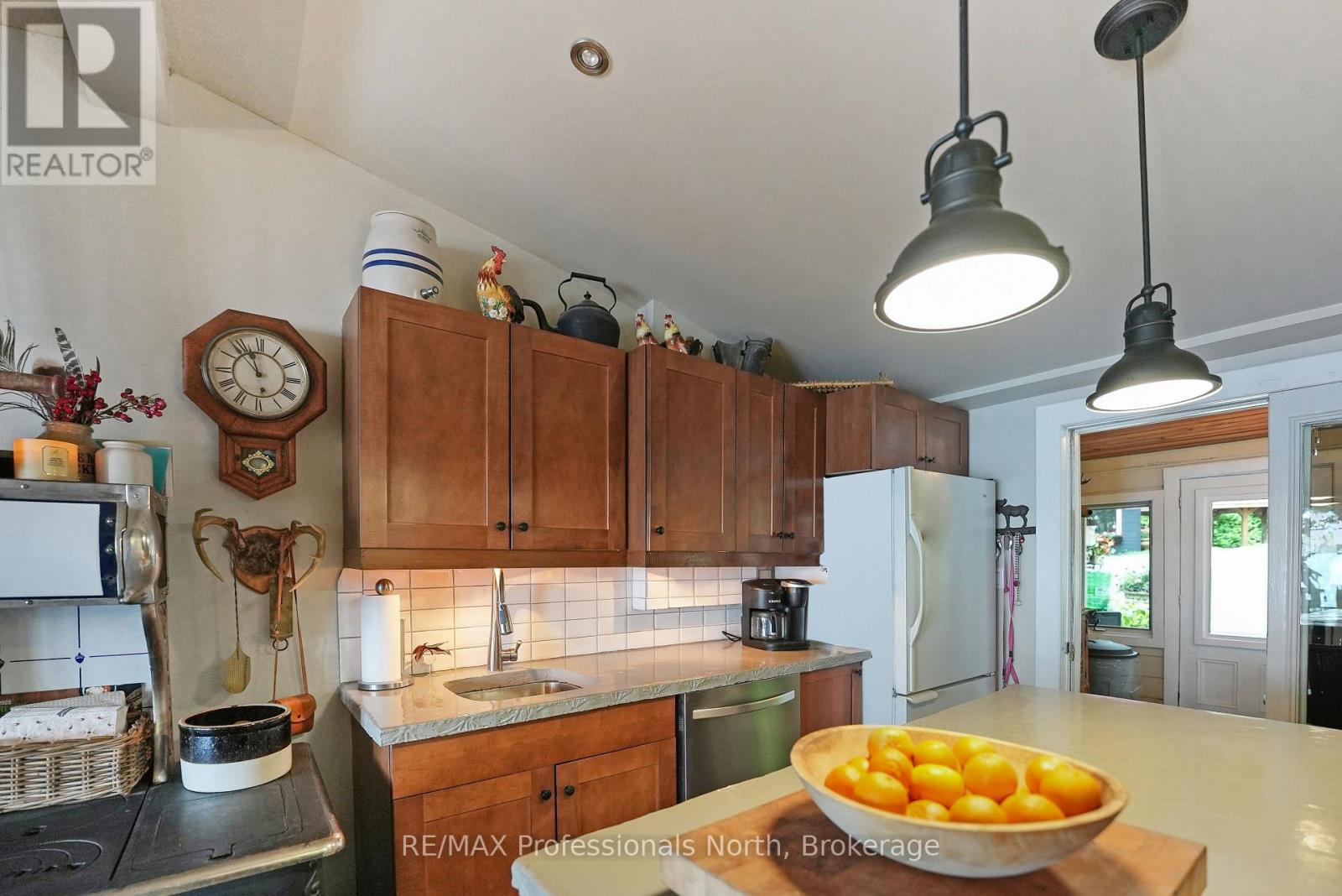 61 Fr 327a Road, Trent Lakes, Ontario  K0M 2A0 - Photo 17 - X12227680