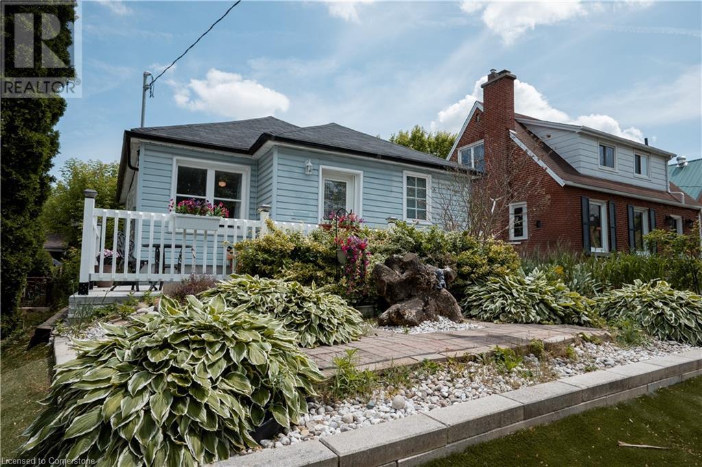 263 Sydney Street S, Kitchener, Ontario  N2G 3V8 - Photo 1 - 40723634
