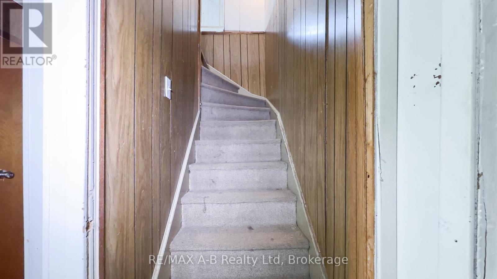17570 Elginfield Road, Perth South, Ontario  N4X 1C6 - Photo 19 - X12227928