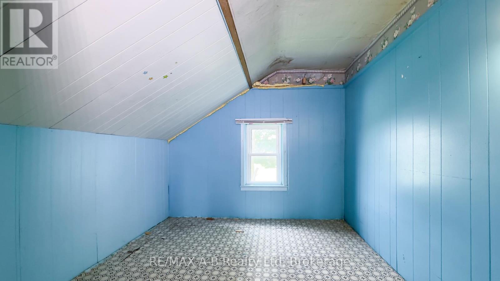 17570 Elginfield Road, Perth South, Ontario  N4X 1C6 - Photo 22 - X12227928