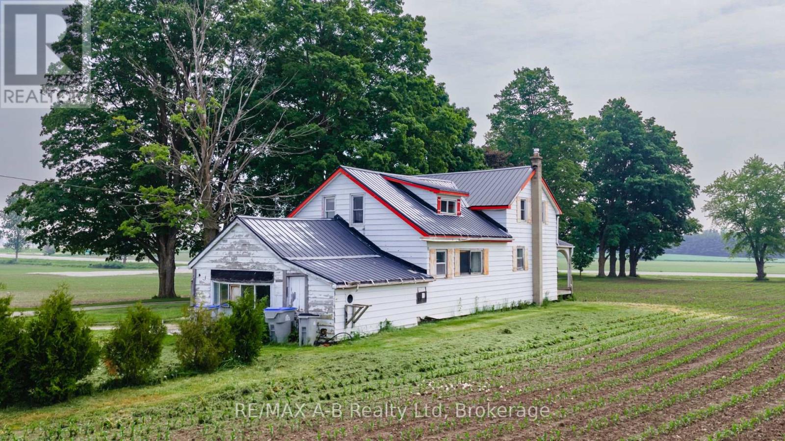 17570 Elginfield Road, Perth South, Ontario  N4X 1C6 - Photo 25 - X12227928