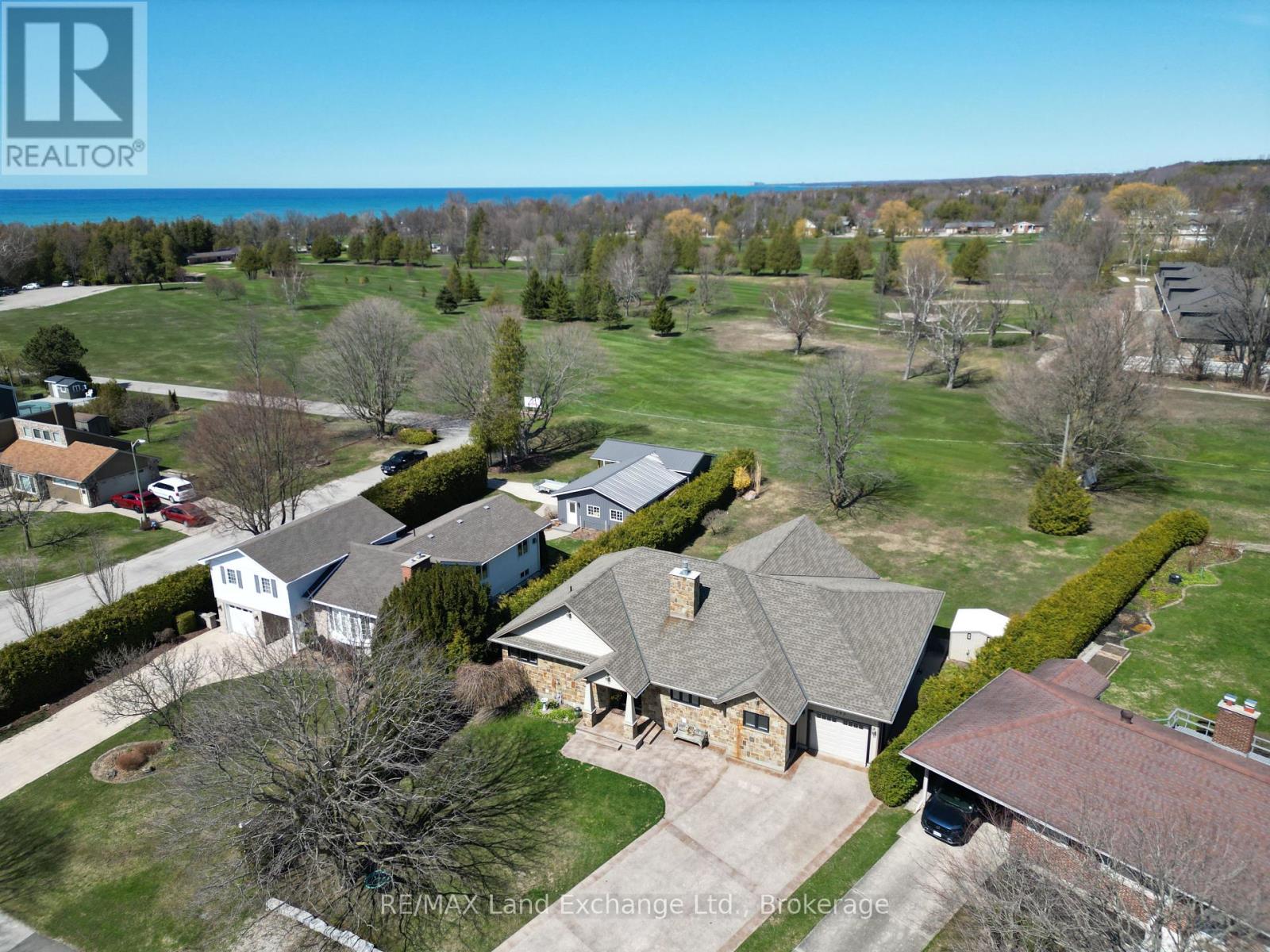 203 Campbell Crescent, Kincardine, Ontario  N2Z 1B9 - Photo 19 - X12228048