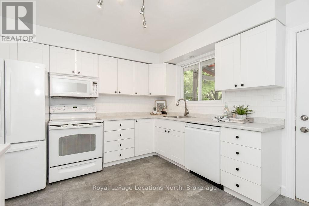 286 Sixth Street, Collingwood, Ontario  L9Y 1Z5 - Photo 21 - S12228315