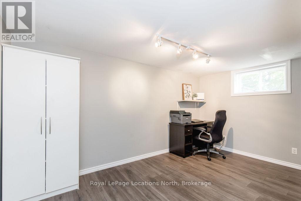 286 Sixth Street, Collingwood, Ontario  L9Y 1Z5 - Photo 39 - S12228315