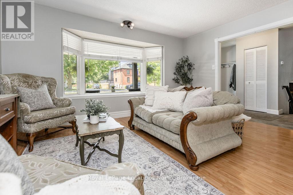 286 Sixth Street, Collingwood, Ontario  L9Y 1Z5 - Photo 5 - S12228315
