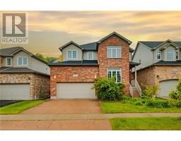679 SALZBURG Drive, Waterloo, Ontario