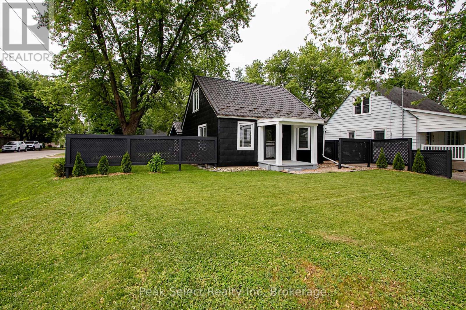 574 Jones Street E, St. Marys, Ontario  N4X 1B3 - Photo 2 - X12228300