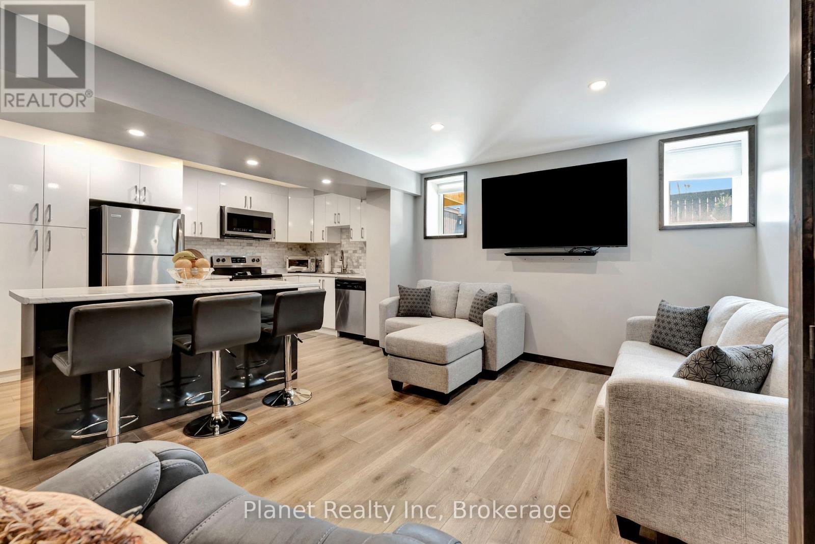 212 Waterbrook Lane, Kitchener, Ontario  N2P 0H7 - Photo 25 - X12228343