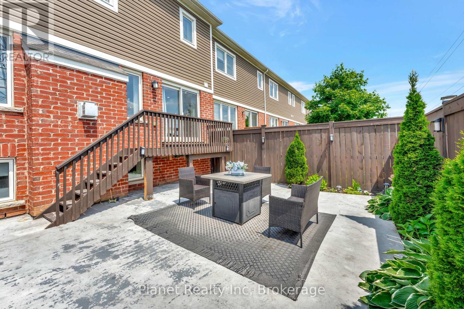 212 Waterbrook Lane, Kitchener, Ontario  N2P 0H7 - Photo 26 - X12228343
