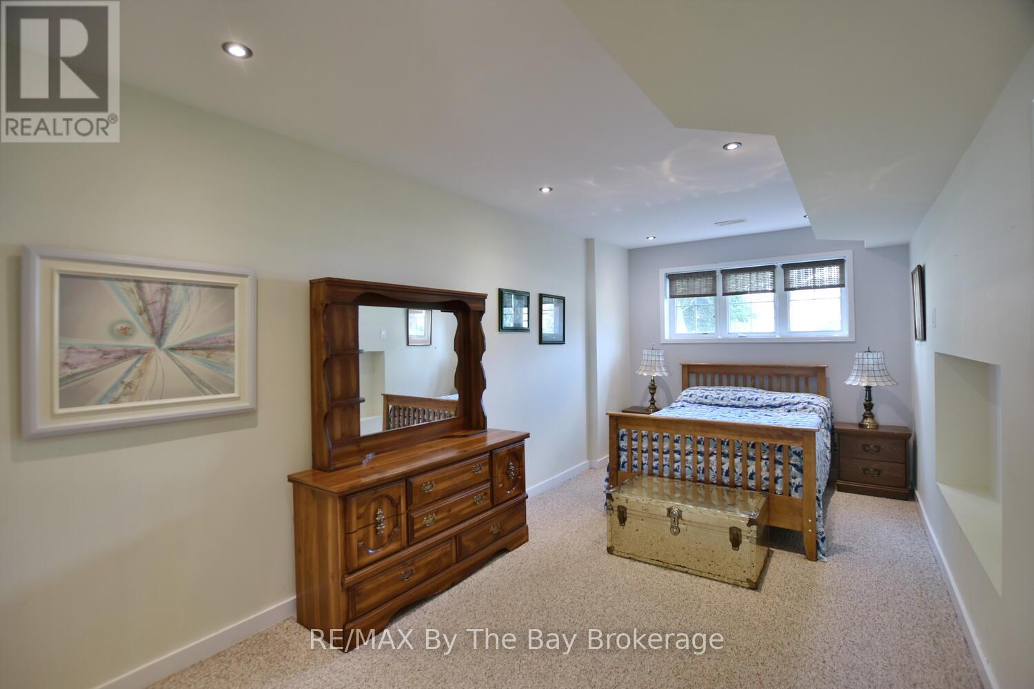 95 Royal Beech Drive, Wasaga Beach, Ontario  L9Z 1M5 - Photo 26 - S12228379