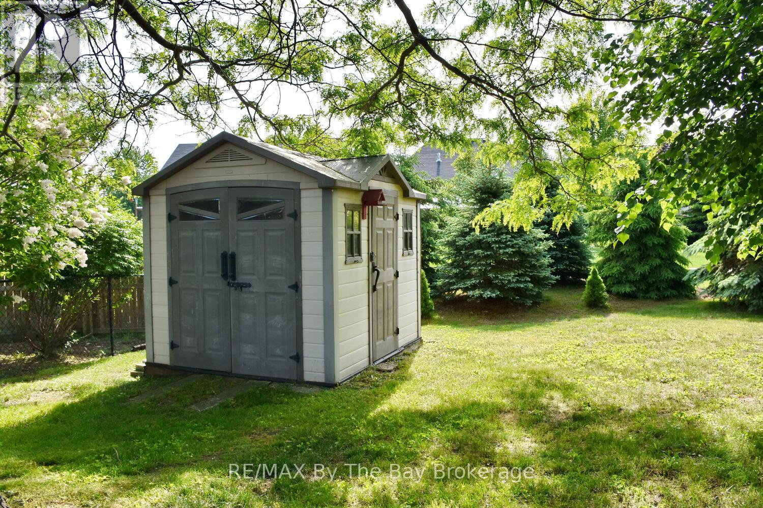 95 Royal Beech Drive, Wasaga Beach, Ontario  L9Z 1M5 - Photo 30 - S12228379