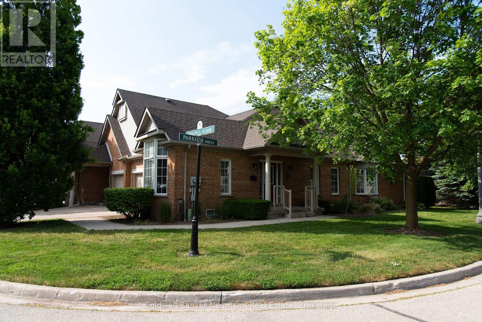 22 MAGNOLIA LANE, Guelph, Ontario