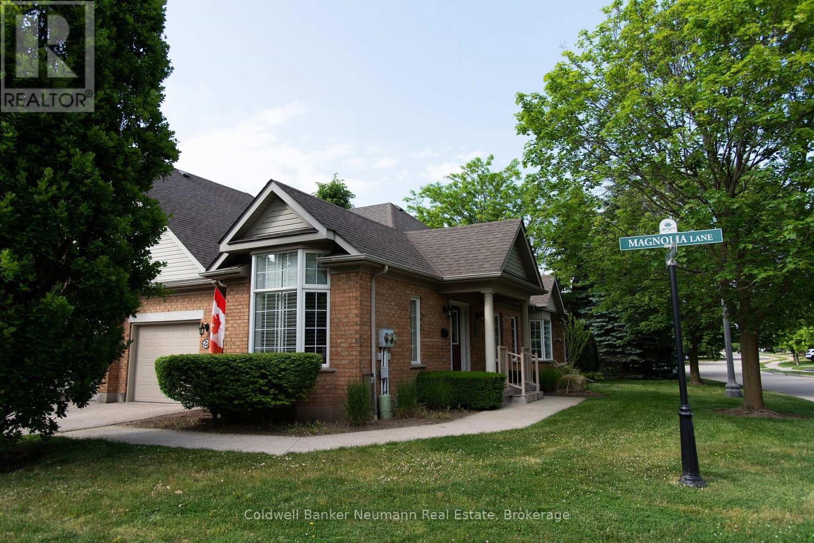 22 Magnolia Lane, Guelph, Ontario  N1G 4X7 - Photo 2 - X12228421