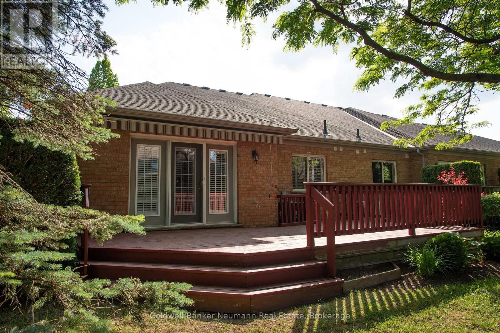 22 Magnolia Lane, Guelph, Ontario  N1G 4X7 - Photo 4 - X12228421