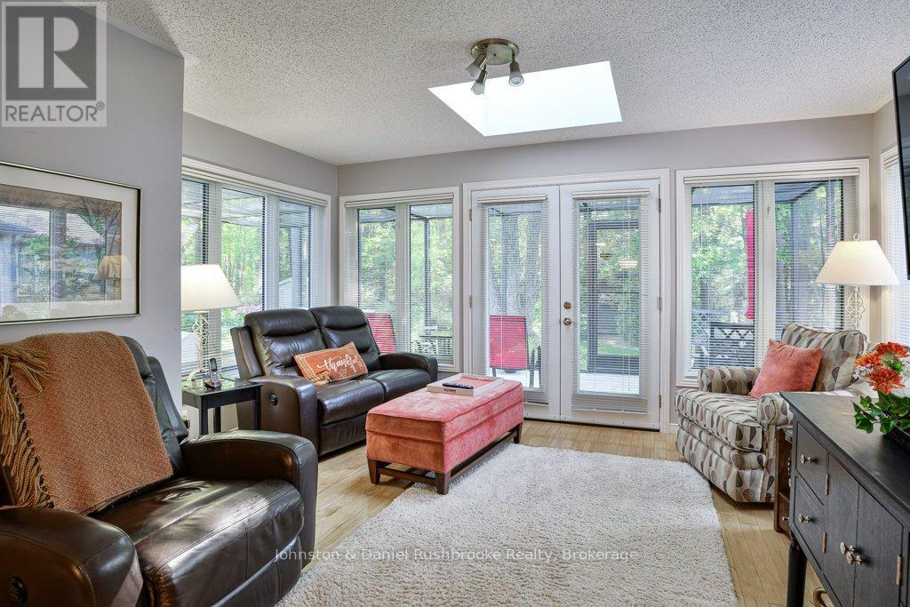 21 Pineridge Gate E, Gravenhurst, Ontario  P1P 1Y4 - Photo 11 - X12228671