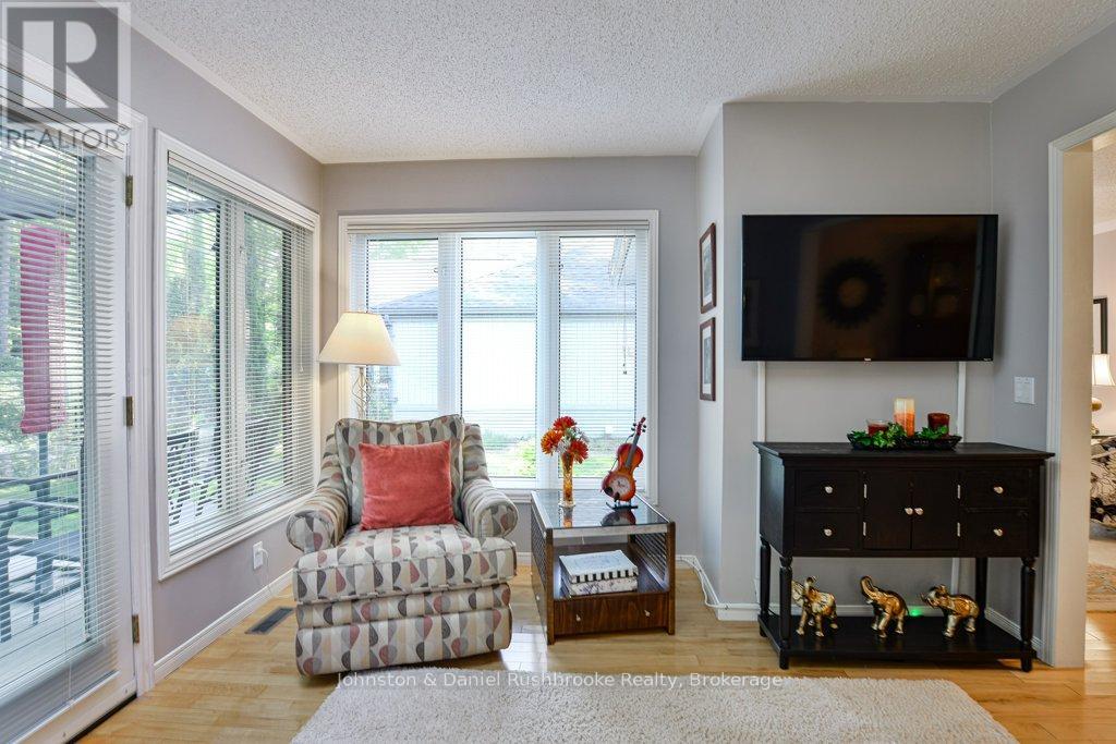 21 Pineridge Gate E, Gravenhurst, Ontario  P1P 1Y4 - Photo 12 - X12228671