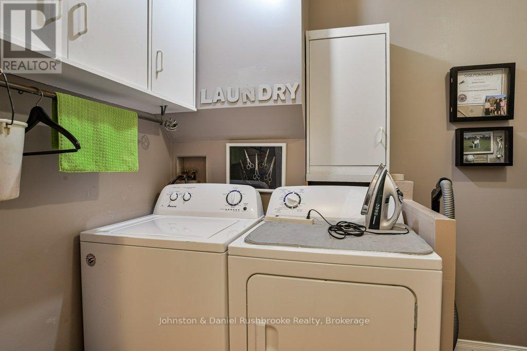 21 Pineridge Gate E, Gravenhurst, Ontario  P1P 1Y4 - Photo 20 - X12228671