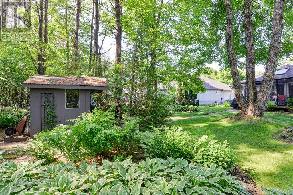 21 Pineridge Gate E, Gravenhurst, Ontario  P1P 1Y4 - Photo 27 - X12228671