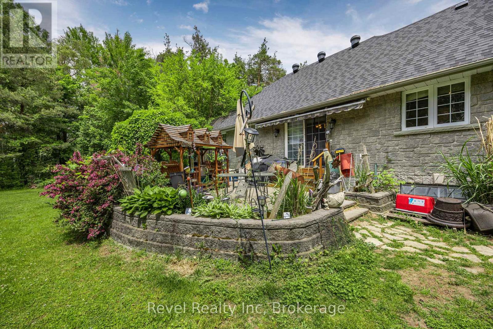 2924 10 Nottawasaga N, Clearview, Ontario  L9Y 3Y9 - Photo 29 - S12228855