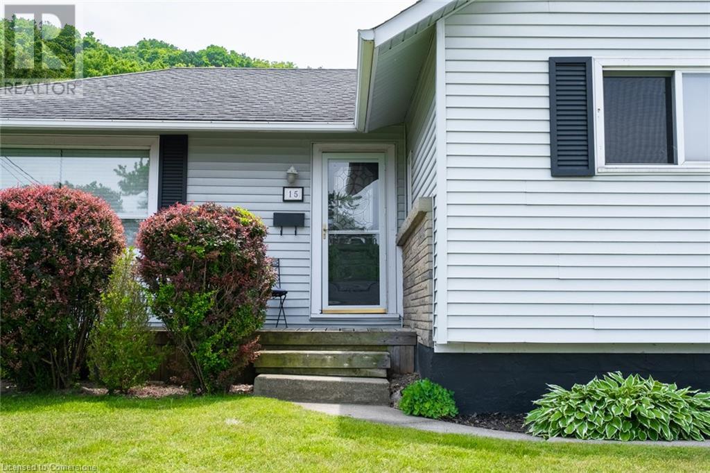 15 Alba Street, Stoney Creek, Ontario  L8G 1N9 - Photo 3 - 40741336