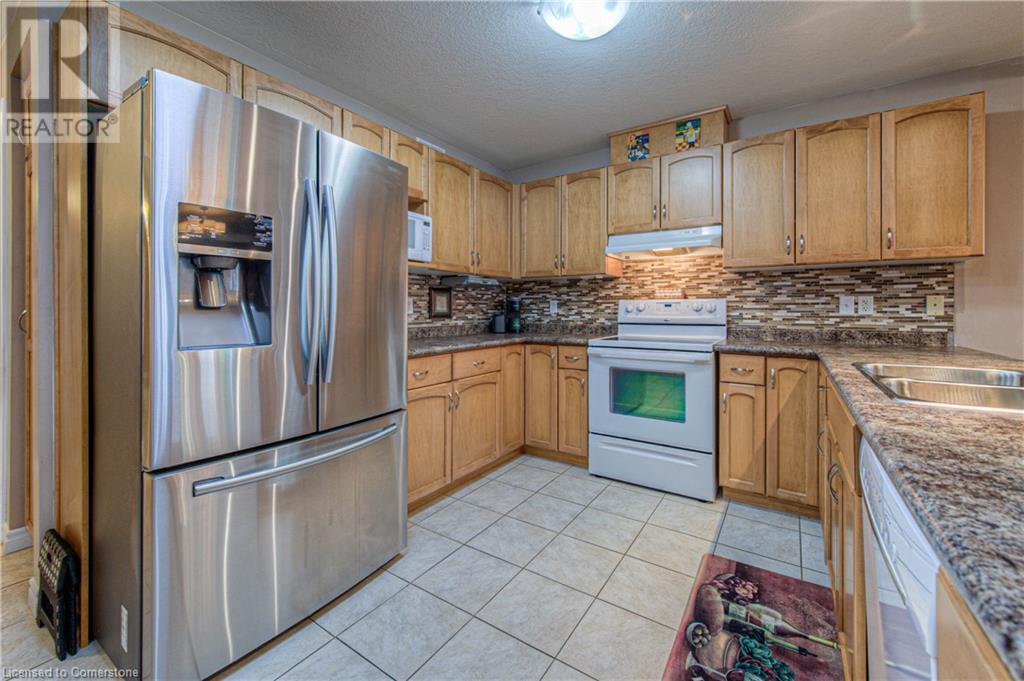 35 Green Gate Boulevard Unit# 31, Cambridge, Ontario  N1T 0A3 - Photo 12 - 40742587