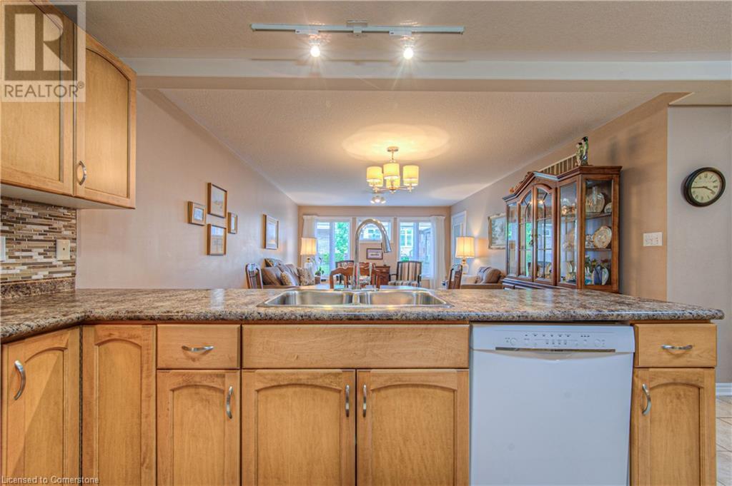 35 Green Gate Boulevard Unit# 31, Cambridge, Ontario  N1T 0A3 - Photo 13 - 40742587