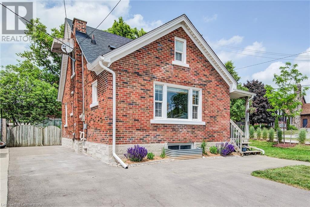 462 Stirling Avenue S, Kitchener, Ontario  N2M 3J2 - Photo 2 - 40741127