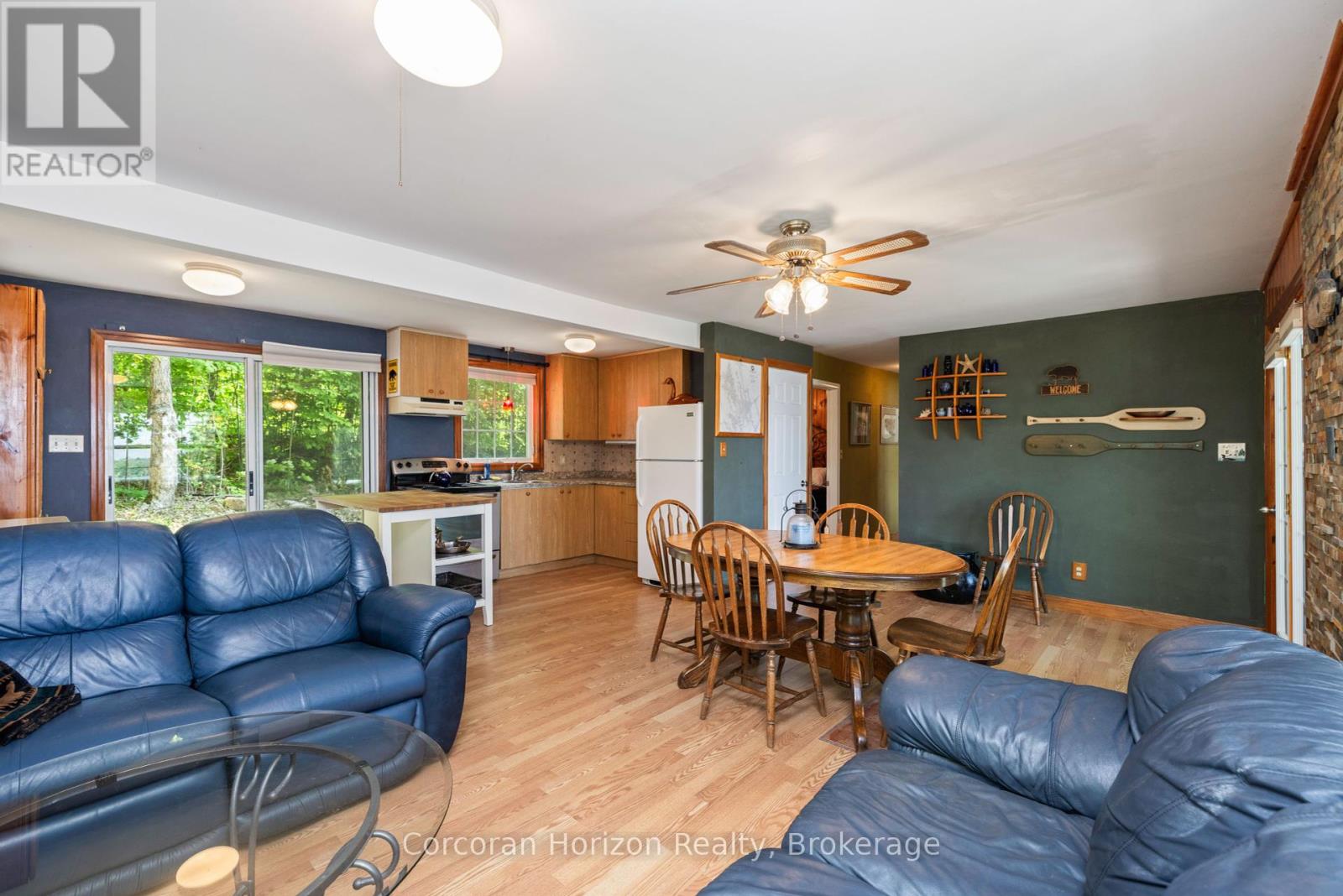 215 Sanctuary Road, Georgian Bay, Ontario  L0K 1S0 - Photo 16 - X12229053
