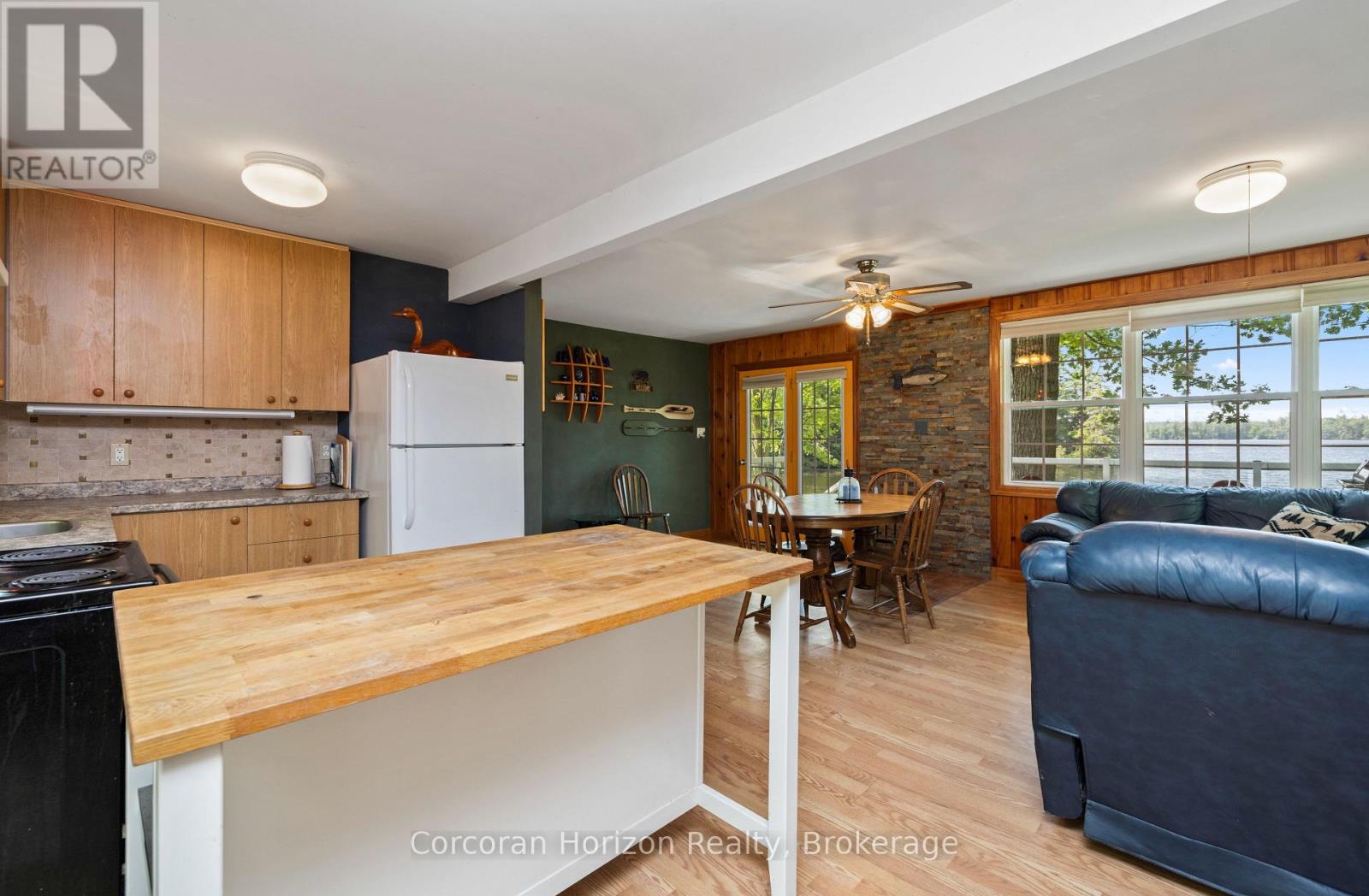 215 Sanctuary Road, Georgian Bay, Ontario  L0K 1S0 - Photo 18 - X12229053