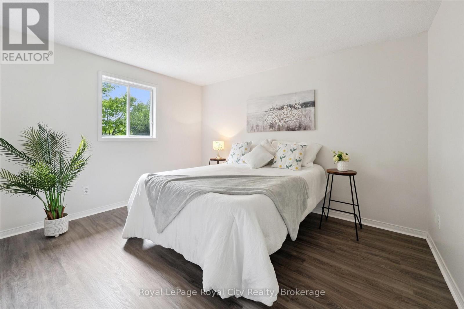 65 Eastview Road, Guelph, Ontario  N1E 6K5 - Photo 15 - X12229153