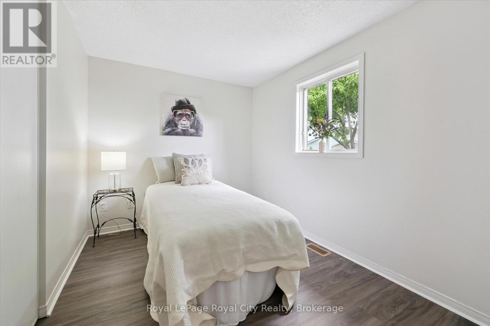 65 Eastview Road, Guelph, Ontario  N1E 6K5 - Photo 17 - X12229153