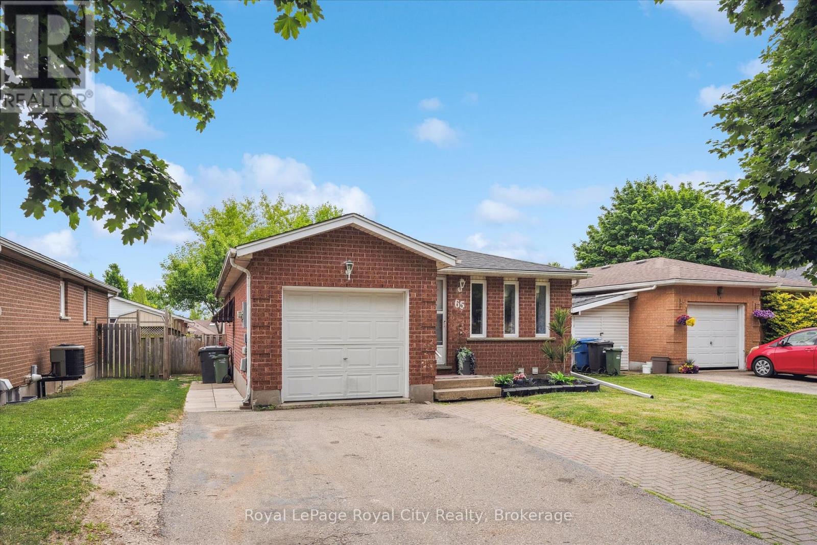 65 Eastview Road, Guelph, Ontario  N1E 6K5 - Photo 3 - X12229153