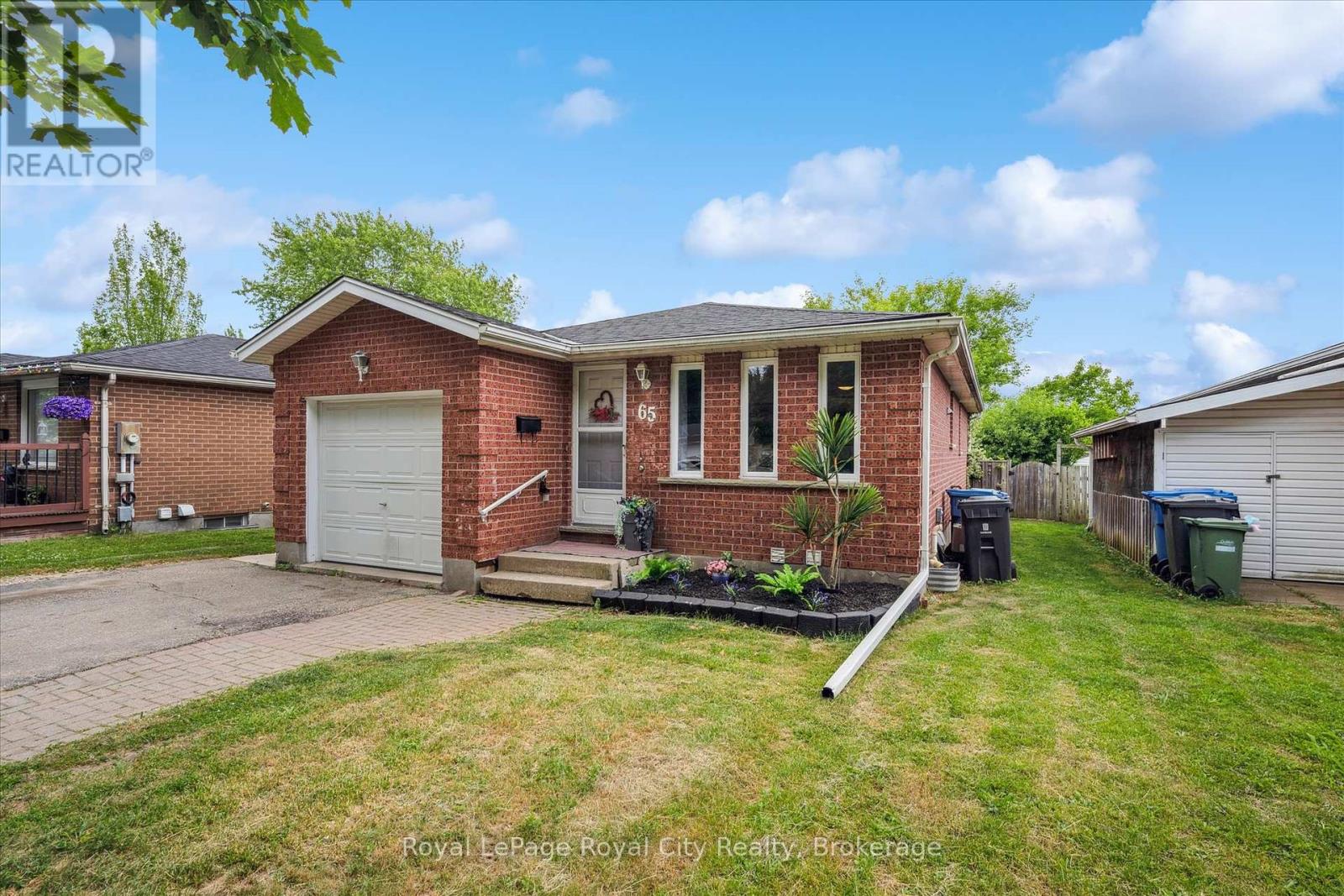65 Eastview Road, Guelph, Ontario  N1E 6K5 - Photo 4 - X12229153